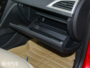 長(zhǎng)安乘用車2016款悅翔V7