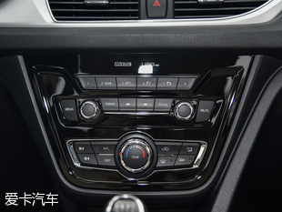 長安乘用車2016款悅翔V7