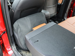 2016款1.6L GDI手动锐酷型 空间座椅