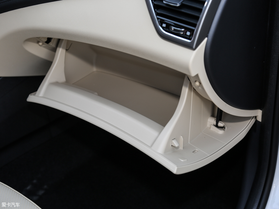 2016݄(dng) 1.6L Ԅ(dng)L(fng)