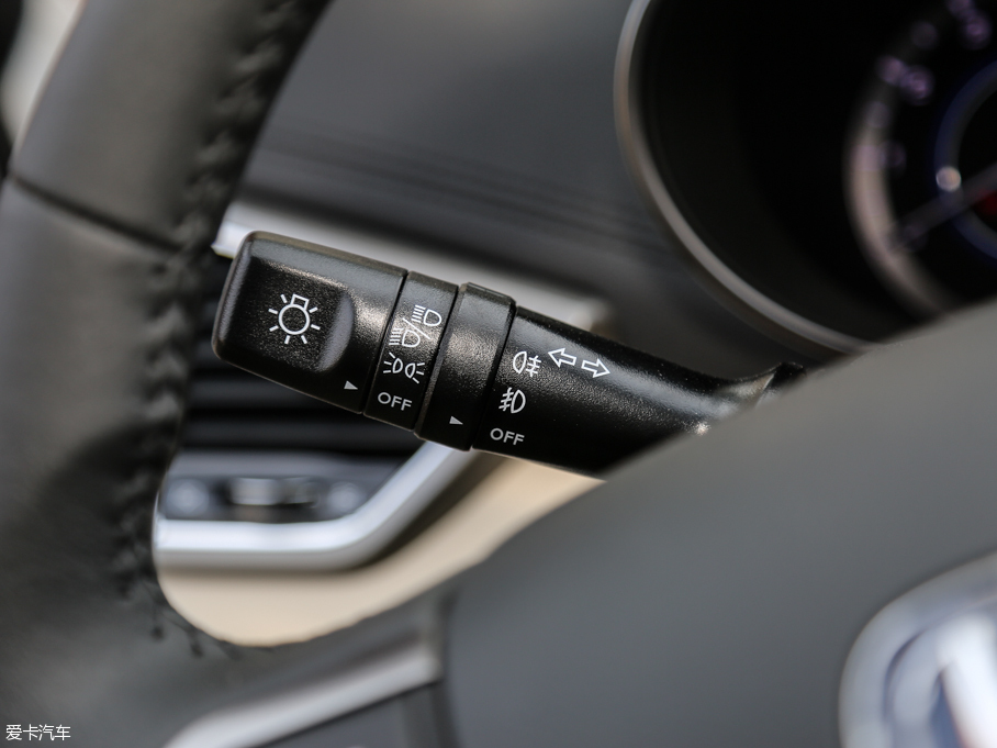 2016݄(dng) 1.6L Ԅ(dng)L(fng)