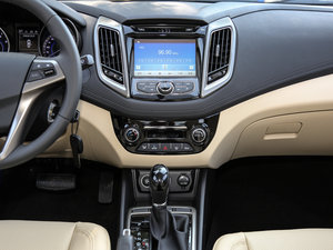 2016款1.6L 自动风尚型 中控台