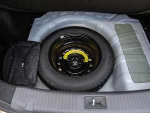 2016款1.6L 自动风尚型 备胎