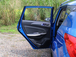 2017款1.6L 自动智领型 左后车门