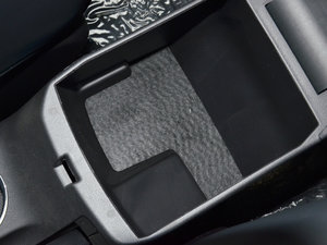 2017款1.6L 自动豪华型 空间座椅