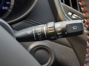 2017款1.6L 自动豪华型 中控区