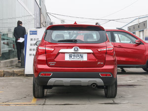 2017款1.6L 手动豪华型 正后	