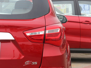 2017款1.6L 手动豪华型 尾灯