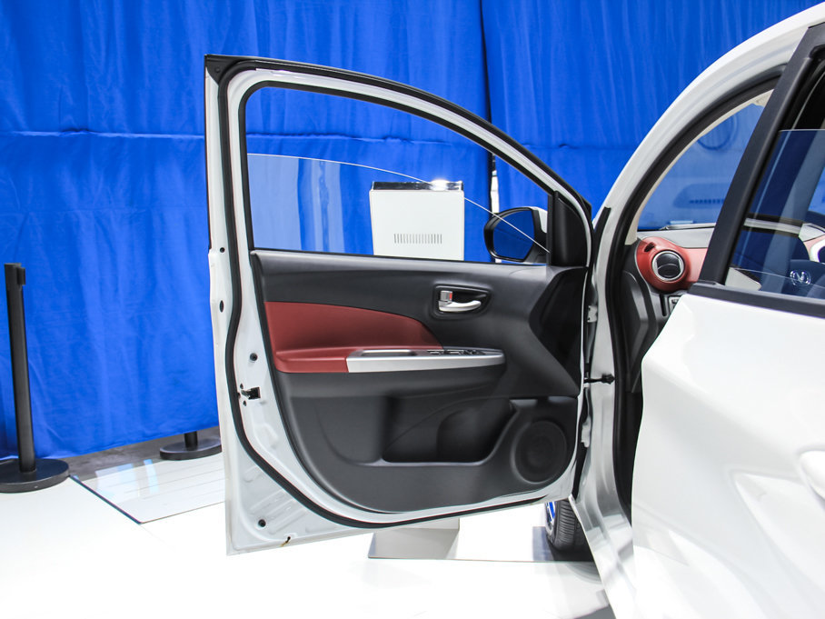 2017���EV ���A�� 210km�m�����