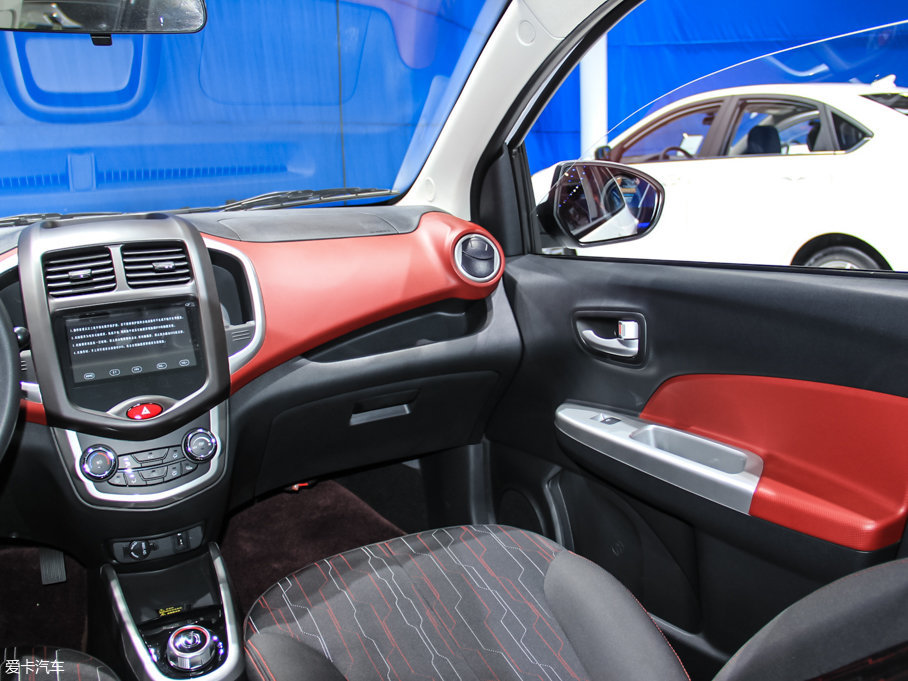 2017���EV ���A�� 210km�m�����