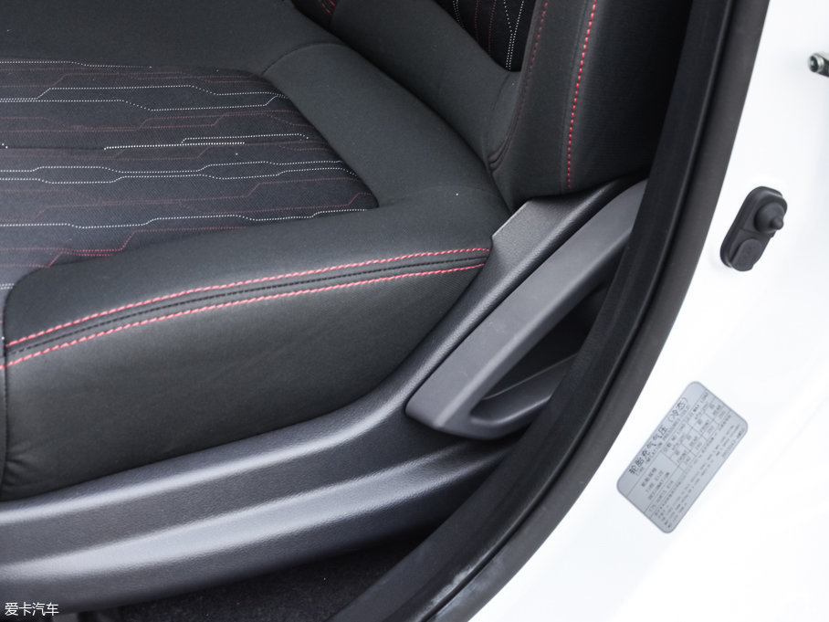 2017EV ˜ 180kmm(x)