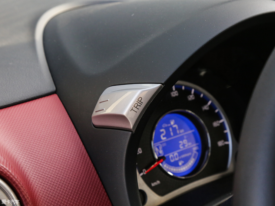 2017EV ˜ 210kmm(x)