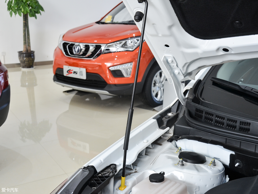 2017݄PHEV {Ӱ 1.6L քh