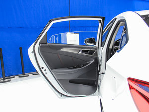 2017款蓝动版 1.6L 手动领航型 空间座椅