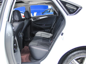2017款蓝动版 1.6L 手动领航型 空间座椅