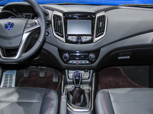 2017款蓝动版 1.6L 手动领航型 中控区