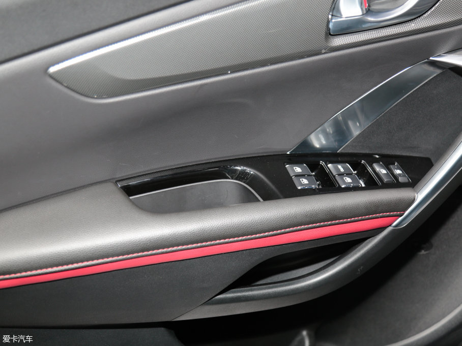 2017L(zhng)CS55 1.5T Ԅ(dng)ҫ