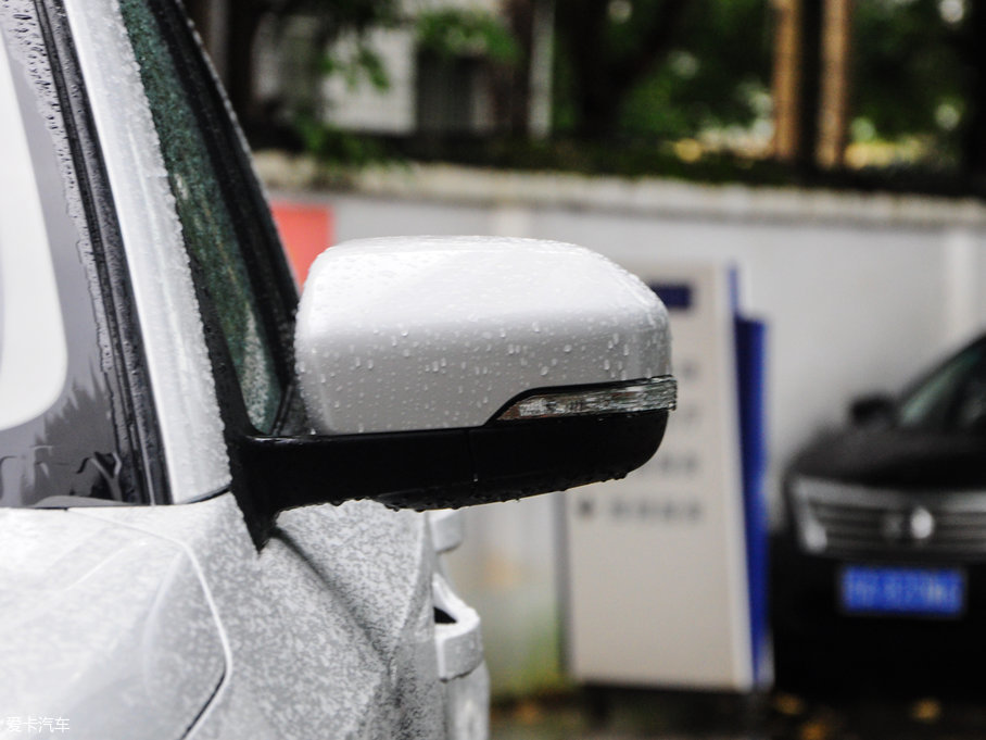 2017���L��CS55 1.5T �ք���ɫ��