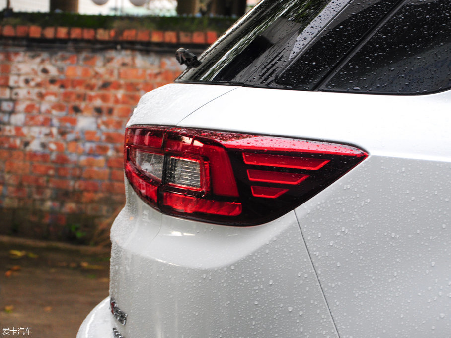 2017���L��CS55 1.5T �ք���ɫ��