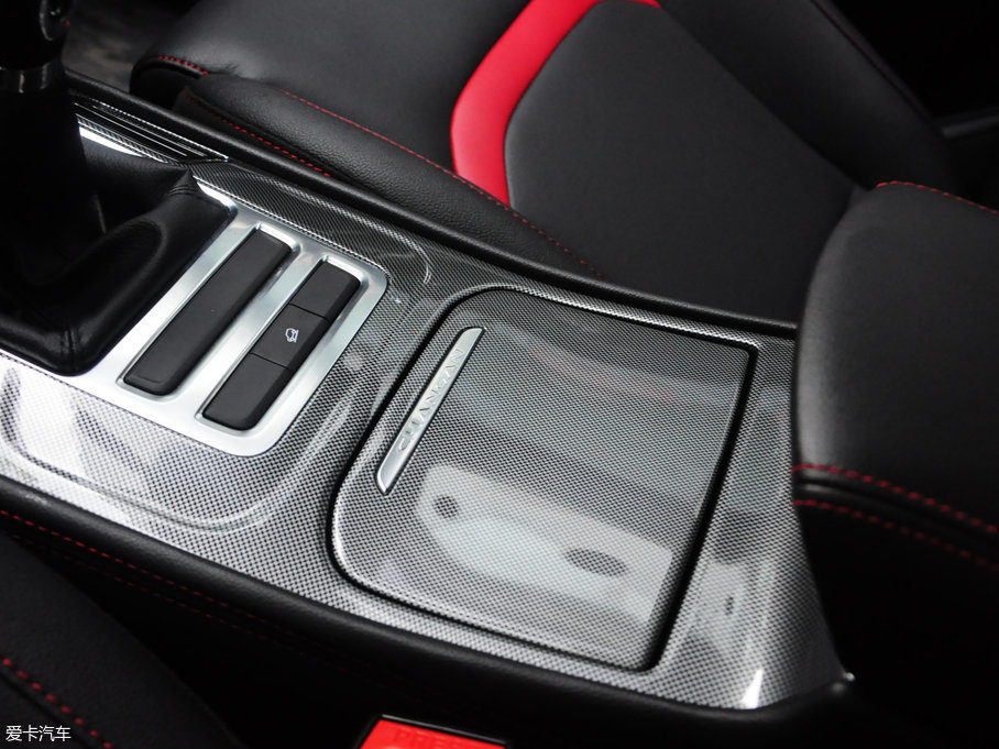 2017���L��CS55 1.5T �ք���ɫ��