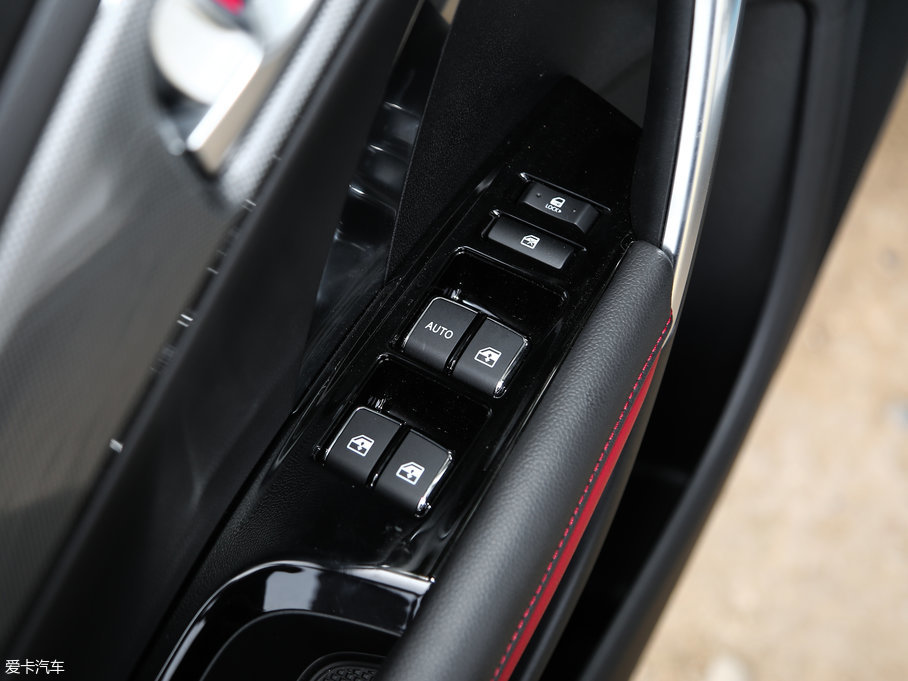 2017L(zhng)CS55 1.5T ք(dng)ń(dng)