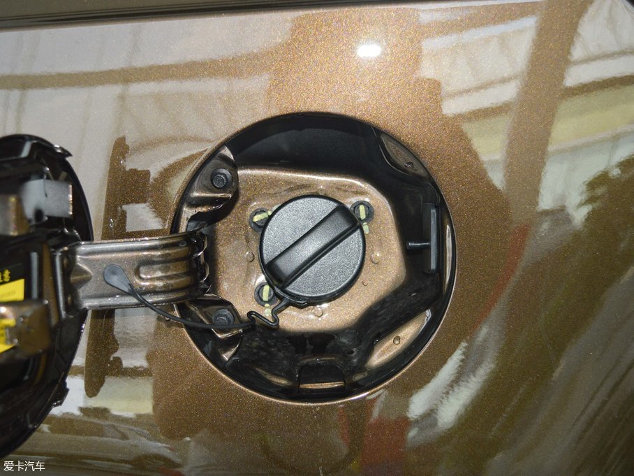 2017���L��CS55 1.5T �ք���ɫ��