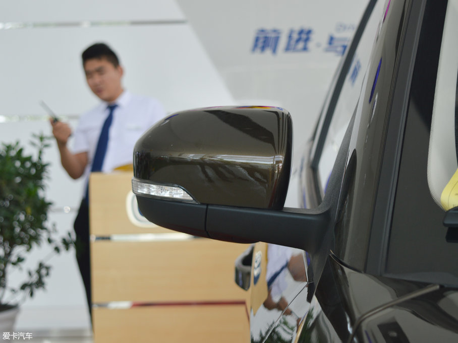 2017���L��CS55 1.5T �ք���ɫ��