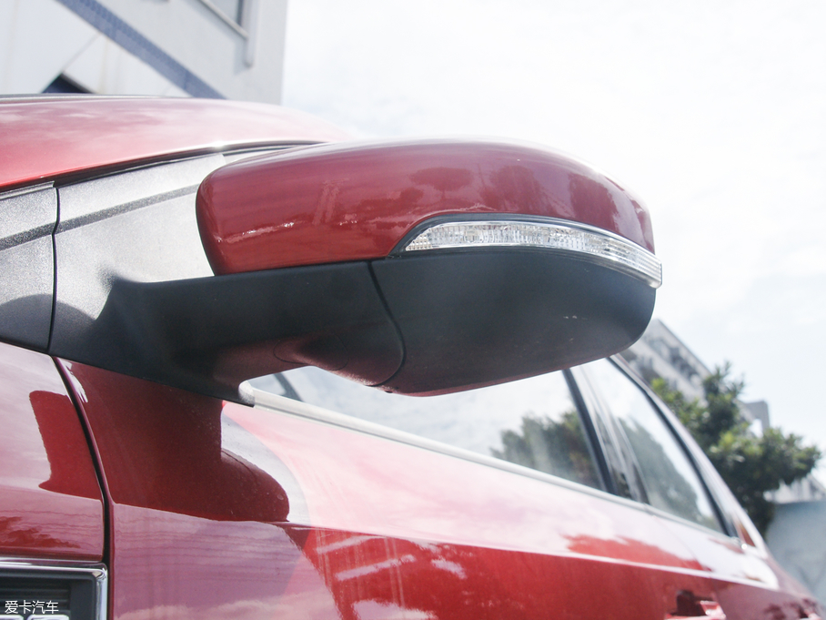 2017���L��CS55 1.5T �Ԅ�(d��ng)��ɫ��