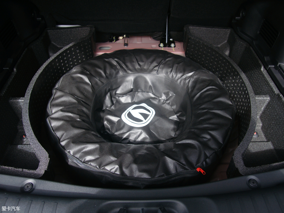 2017���L��CS55 1.5T �Ԅ���ɫ��