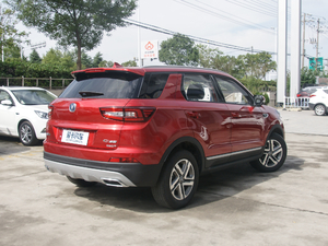 2017款1.5T 自动炫色型 整体外观