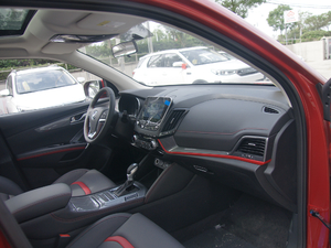 2017款1.5T 自动炫色型 中控区