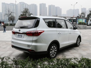 2017款1.6L 手动进取型 整体外观