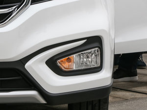2017款1.6L 手动进取型 前雾灯