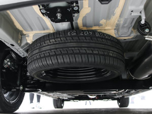 2017款1.6L 手动进取型 备胎