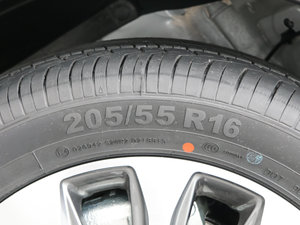 2017款1.6L 手动进取型 轮胎尺寸