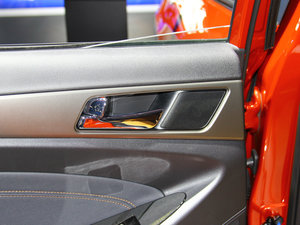 2016款1.6L GDI自动锐酷型 空间座椅