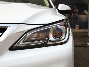 2018款1.5T 自动豪雅型 国V 大灯