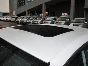 2018款1.6L GDI 自动领尚型 车顶