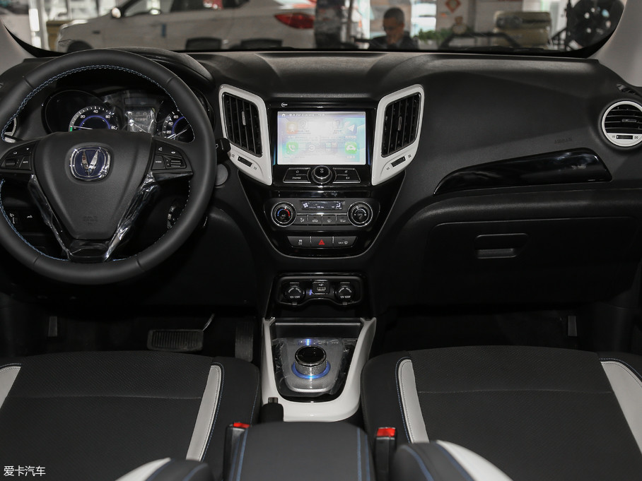 2018款长安cs15 ev350i