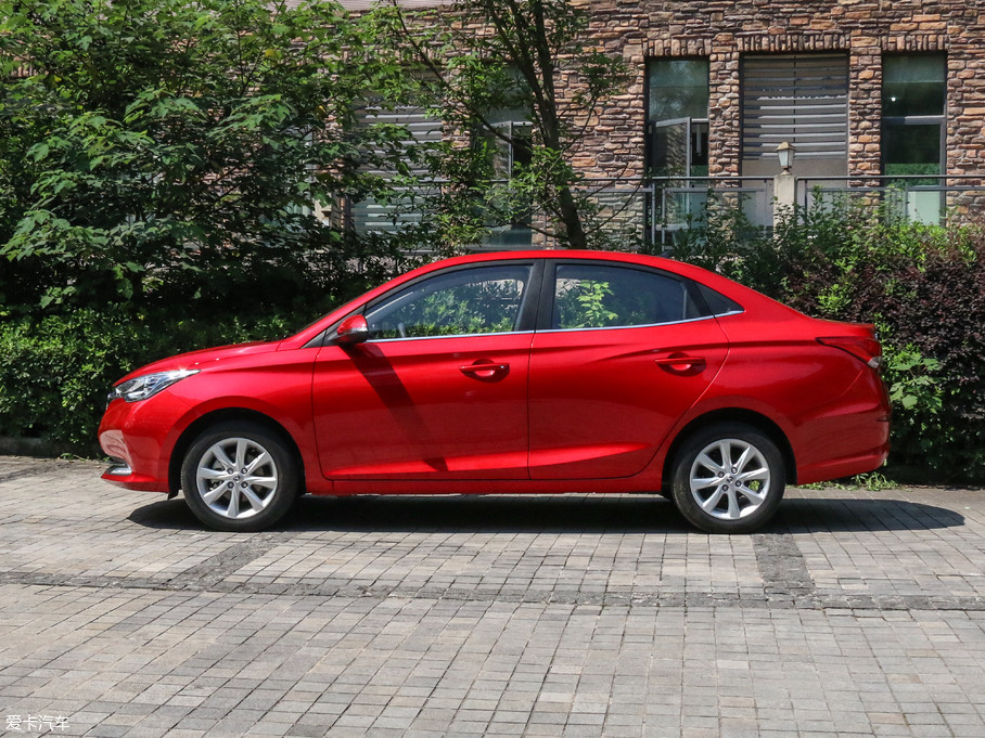 【2018款悦翔基本型_整体外观_3\/235张图片】