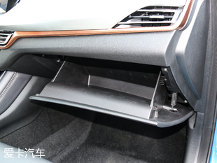 長安乘用車2018款逸動XT