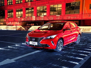 2018款1.6L GDI 手动新潮型 左前45度