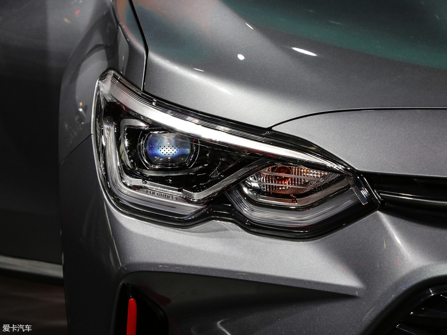 2018�����m�� Redline 530T �Ԅ�(d��ng)ҫ���� 5+2�� ��(gu��)V