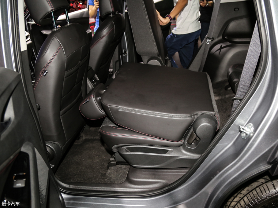 2018�����m�� Redline 530T �Ԅ�ҫ���� 5+2�� ��V