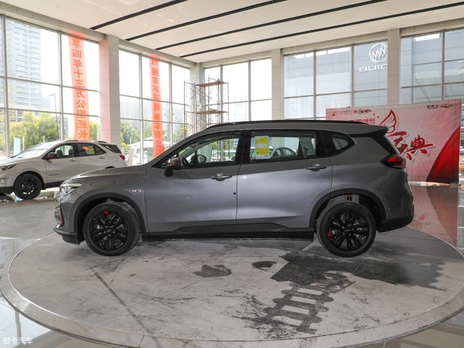 2018�����m�� Redline 530T �Ԅ�ҫ���� 5+2�� ��V