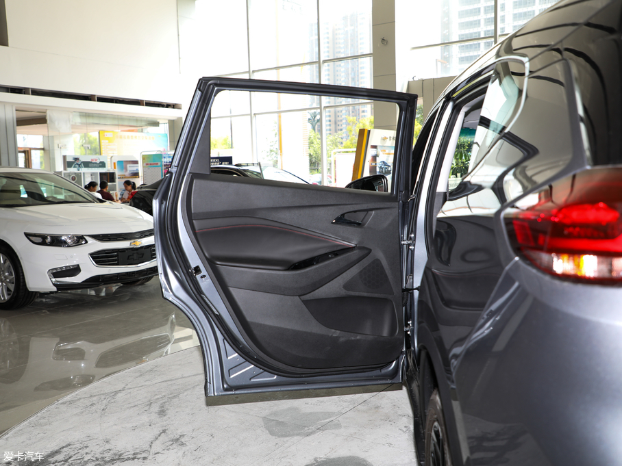 2018�����m�� Redline 530T �Ԅ�ҫ���� 5+2�� ��V