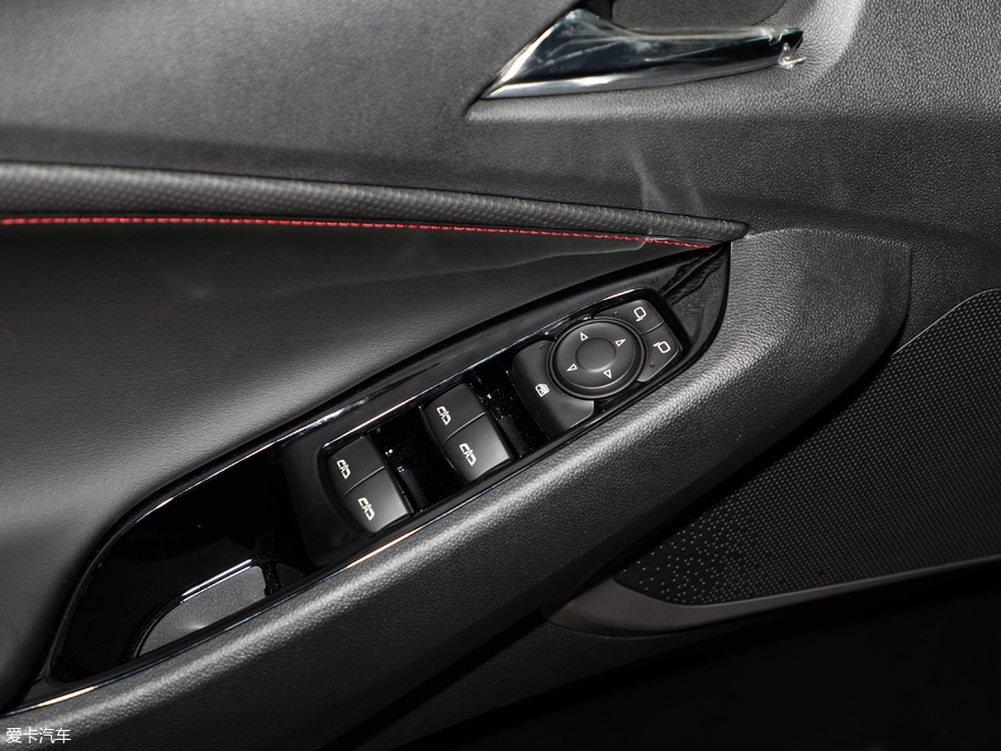 2018�����m�� Redline 530T �Ԅ�ҫ���� 5+2�� ��V