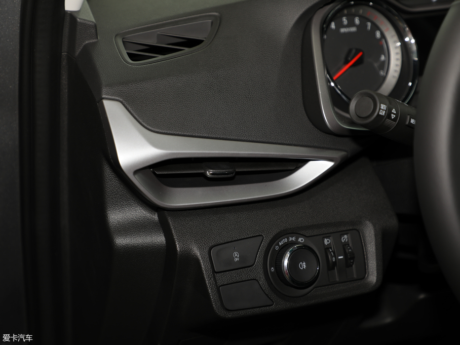 2018�����m�� Redline 530T �Ԅ�ҫ���� 5+2�� ��V