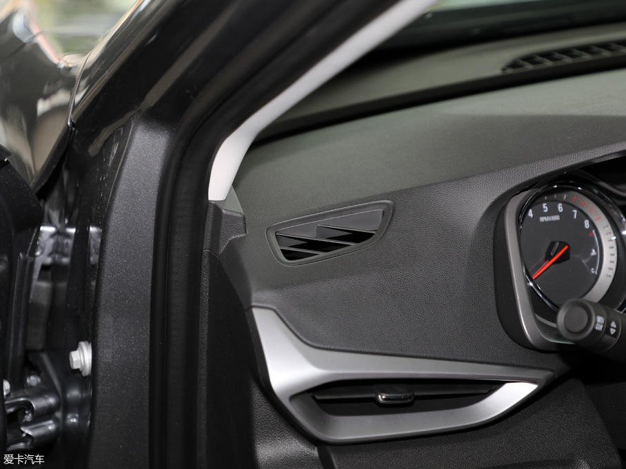 2018�����m�� Redline 530T �Ԅ�ҫ���� 5+2�� ��V