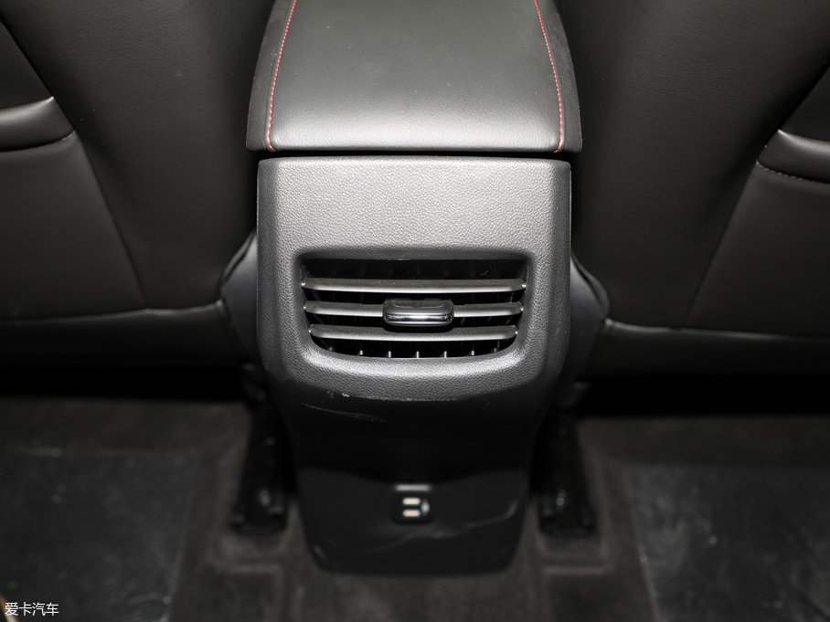 2018�����m�� Redline 530T �Ԅ�ҫ���� 5+2�� ��V